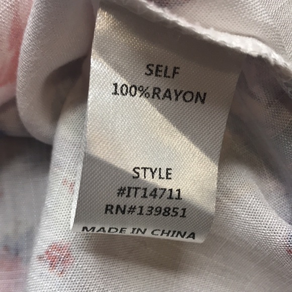 ODDY V-neck Button Front Floral Rayon Blouse Size S/M - Picture 9 of 9